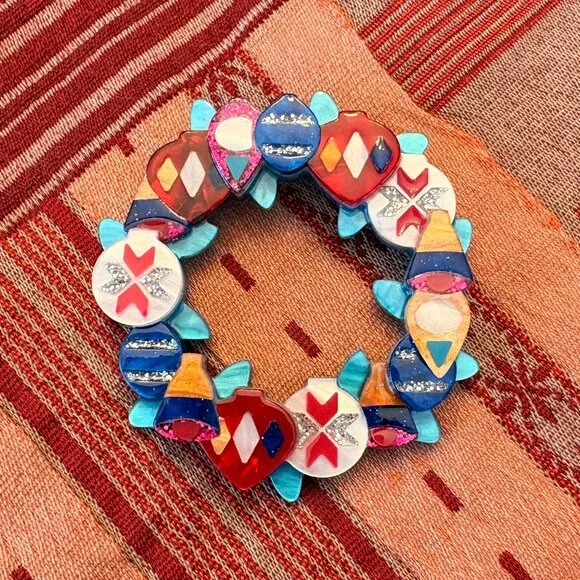 A Jolly Christmas Brooch - Picture 2 of 3